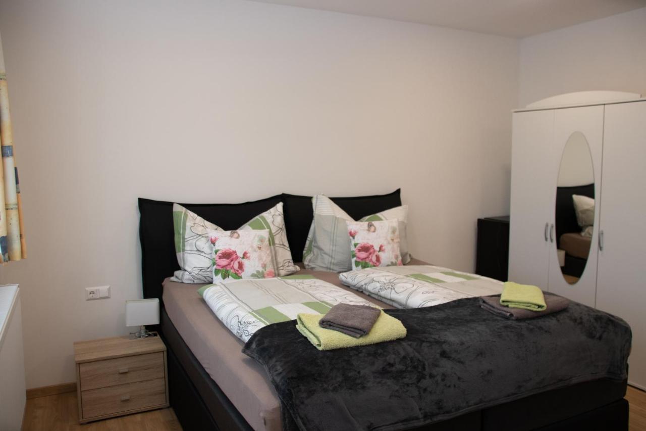 Die Schlafstube - Bed & Breakfast Zeltweg Exterior photo