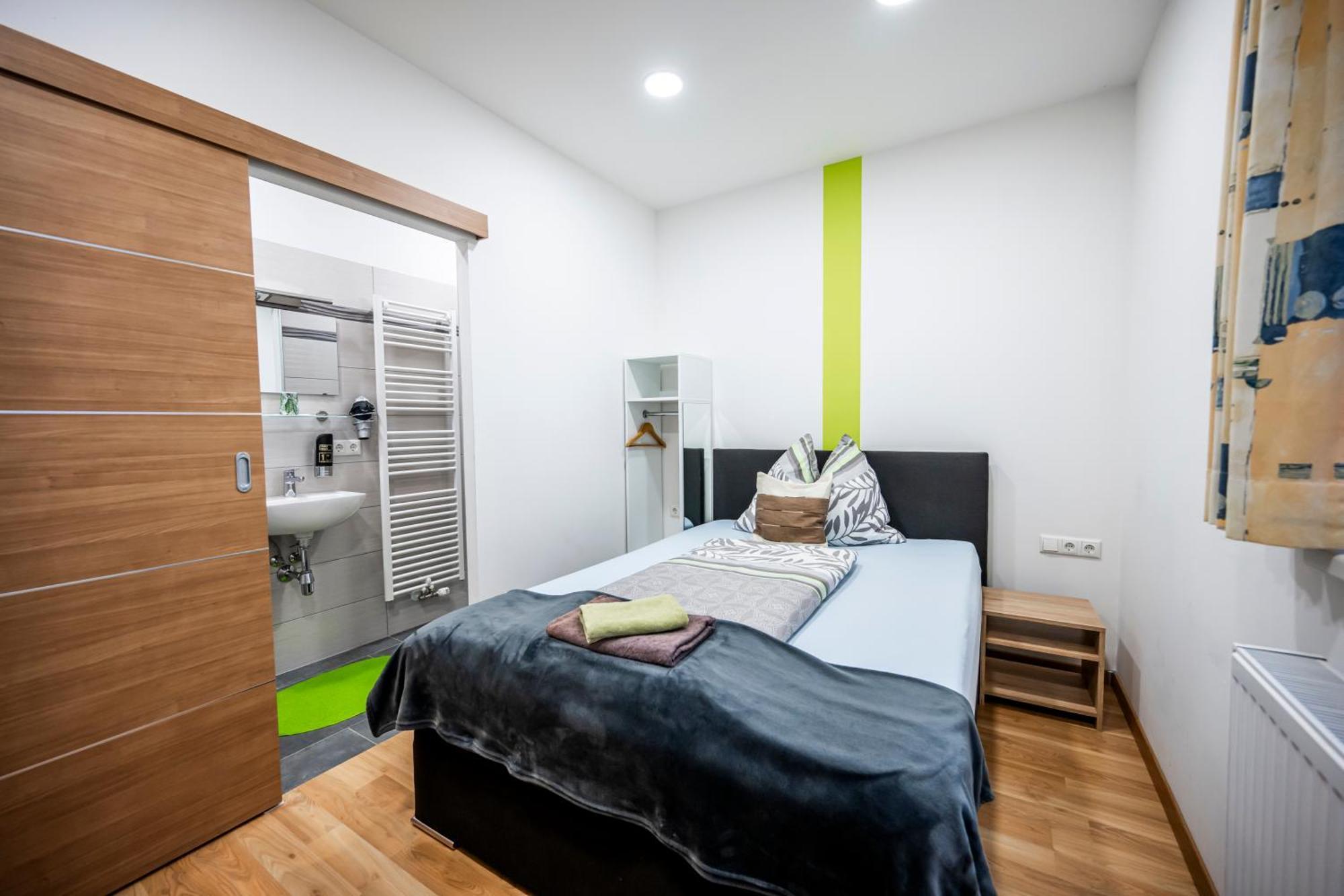 Die Schlafstube - Bed & Breakfast Zeltweg Exterior photo
